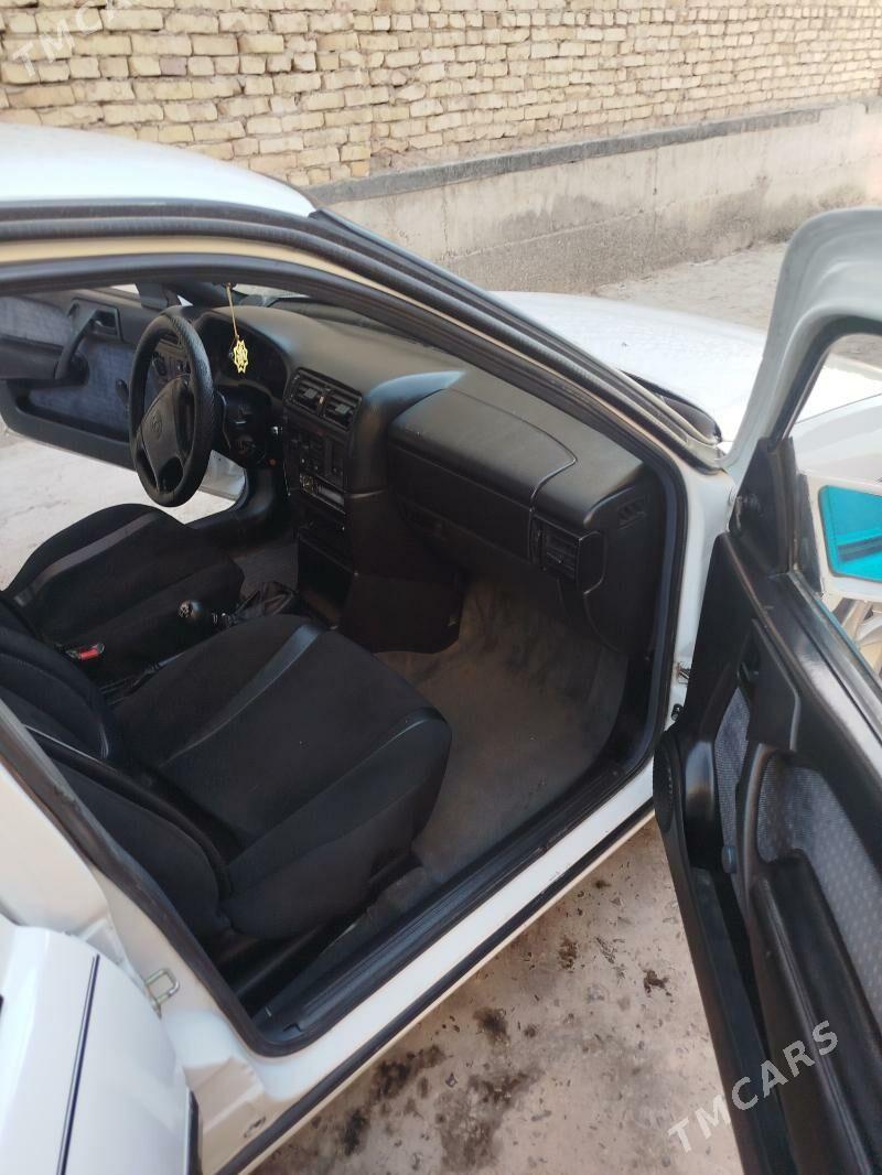 Opel Vectra 1994 - 50 000 TMT - Сакар - img 4