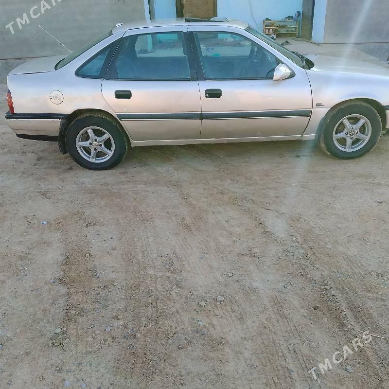 Opel Vectra 1992 - 28 000 TMT - Ёлётен - img 3