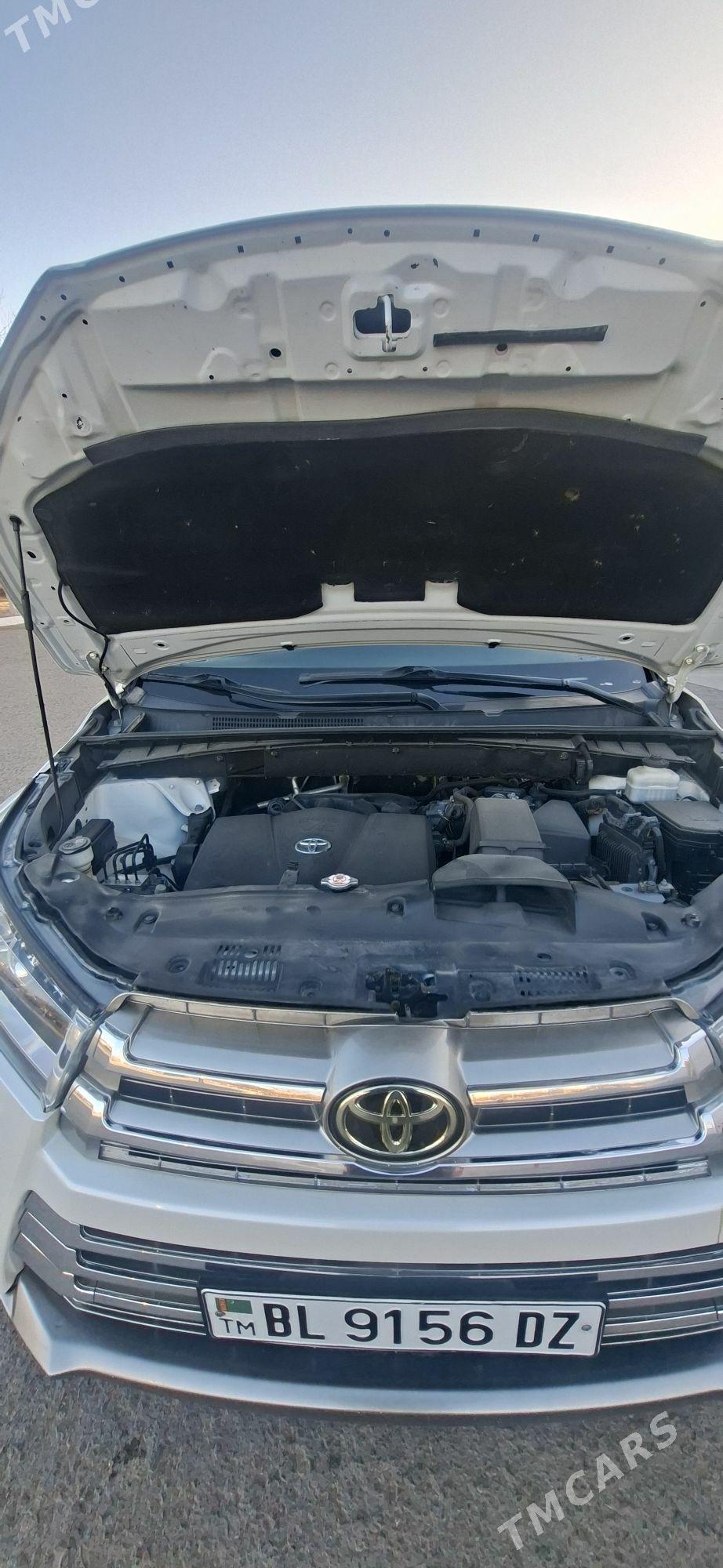 Toyota Highlander 2019 - 420 000 TMT - Дашогуз - img 7