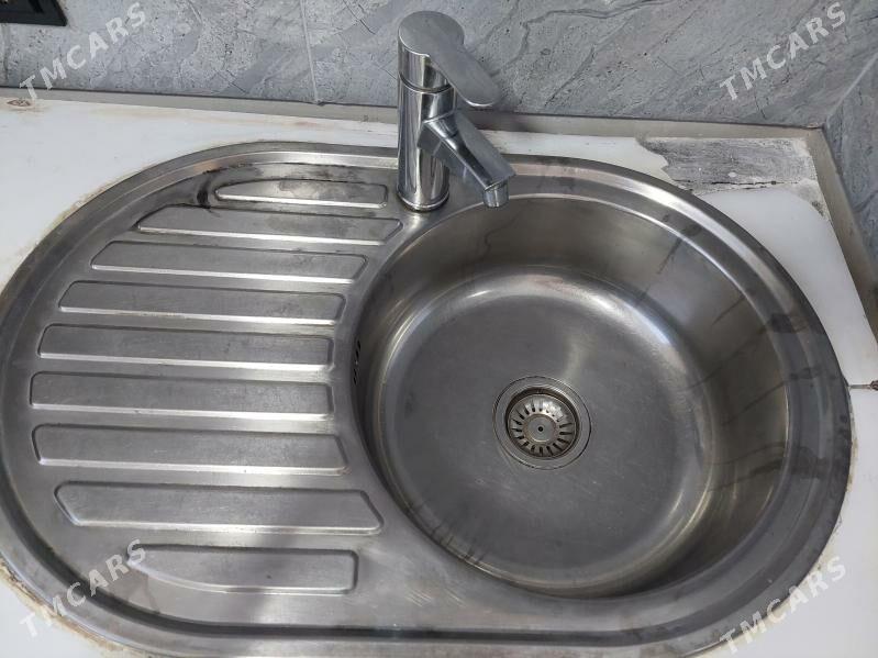 kuhonny rakovina - Бузмеин - img 1