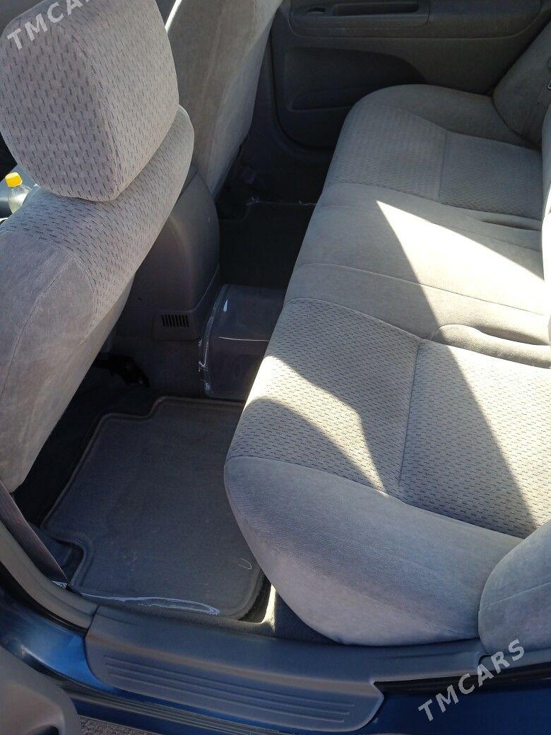 Toyota Camry 2002 - 180 000 TMT - Дашогуз - img 9