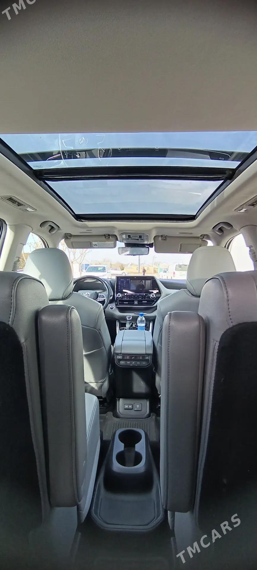 Toyota Highlander 2022 - 540 000 TMT - Мары - img 6