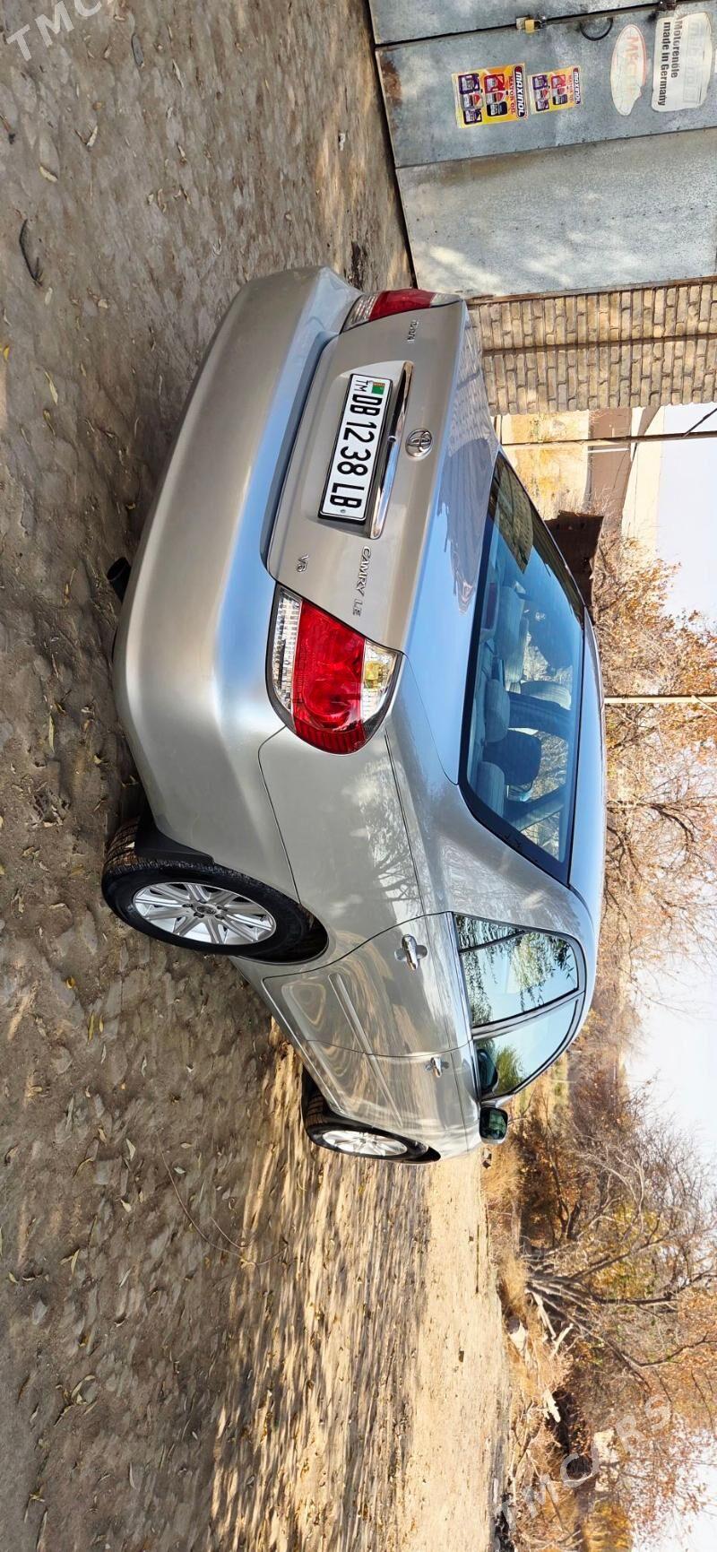 Toyota Camry 2005 - 240 000 TMT - Халач - img 3