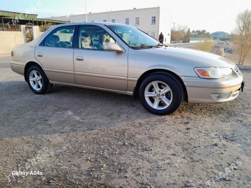 Toyota Camry 2000 - 200 000 TMT - Сейди - img 1