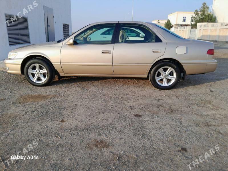 Toyota Camry 2000 - 200 000 TMT - Сейди - img 3
