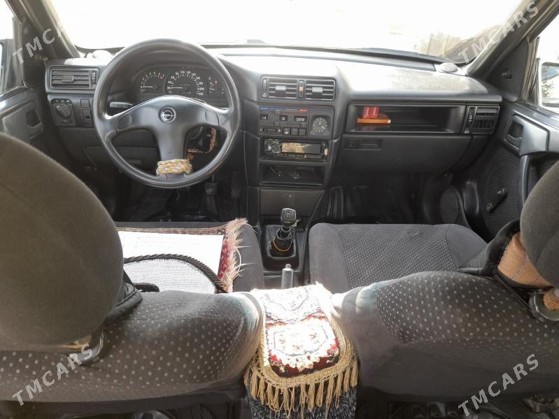 Opel Vectra 1993 - 40 000 TMT - Saýat - img 5