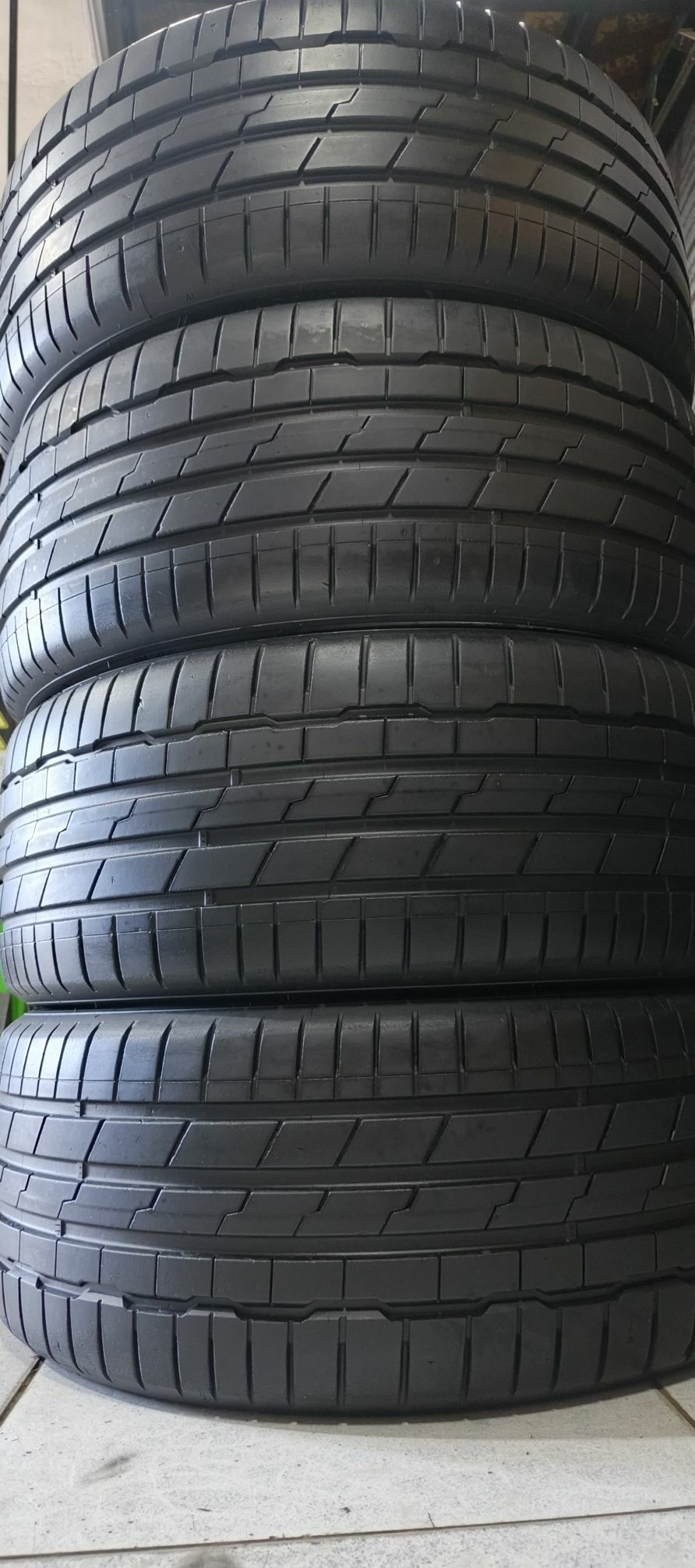 245 40 19 Hankook 3 000 TMT - Garadamak - img 1