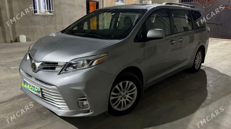 Toyota Sienna 2017 - 400 000 TMT - Теджен - img 3