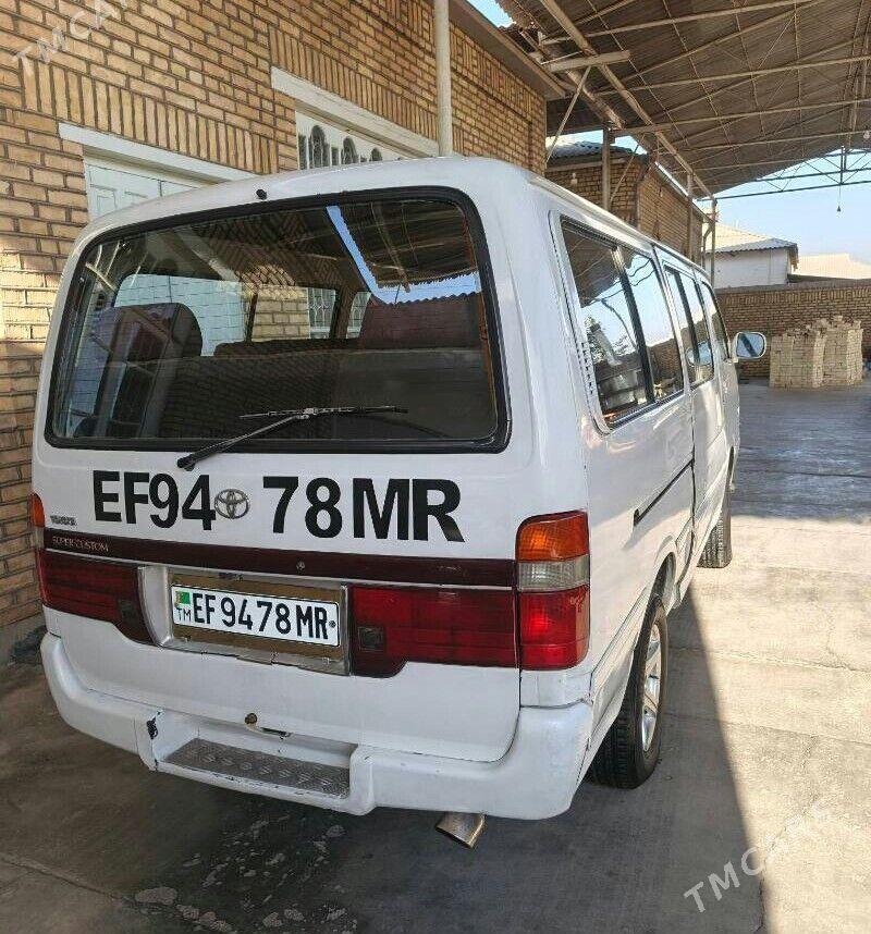 Toyota Hiace 2005 - 78 000 TMT - Мары - img 4