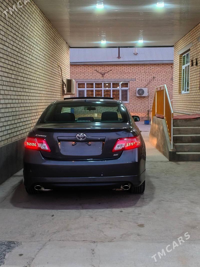 Toyota Camry 2010 - 260 000 TMT - Теджен - img 3