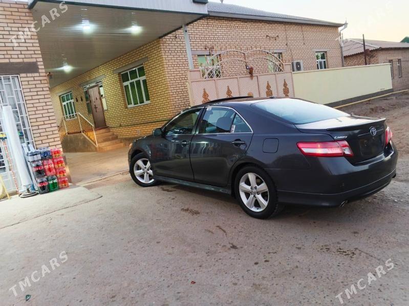 Toyota Camry 2010 - 260 000 TMT - Теджен - img 2
