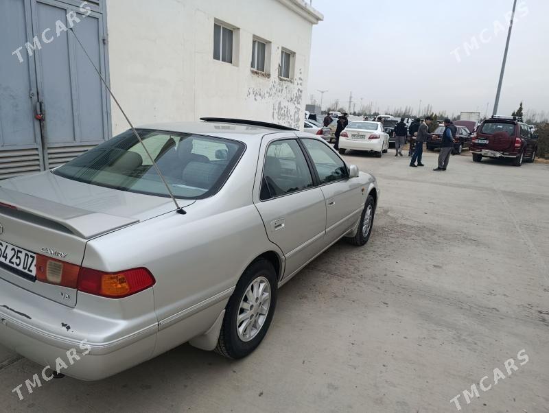 Toyota Camry 2000 - 170 000 TMT - Кёнеургенч - img 3
