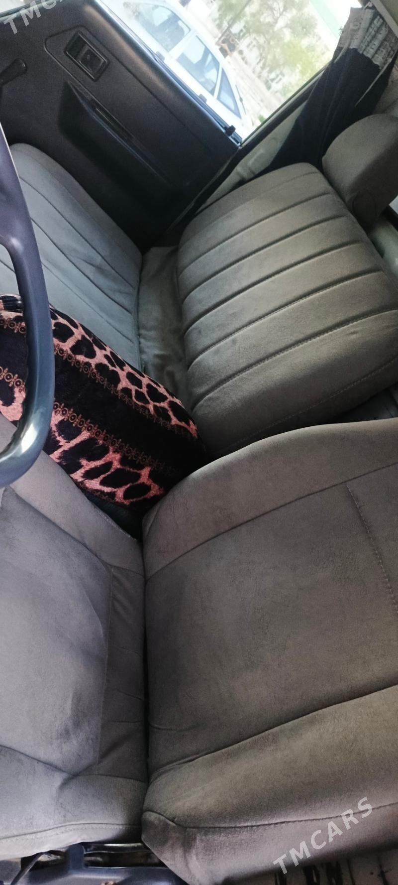 Toyota Dyna 2001 - 170 000 TMT - Балканабат - img 6