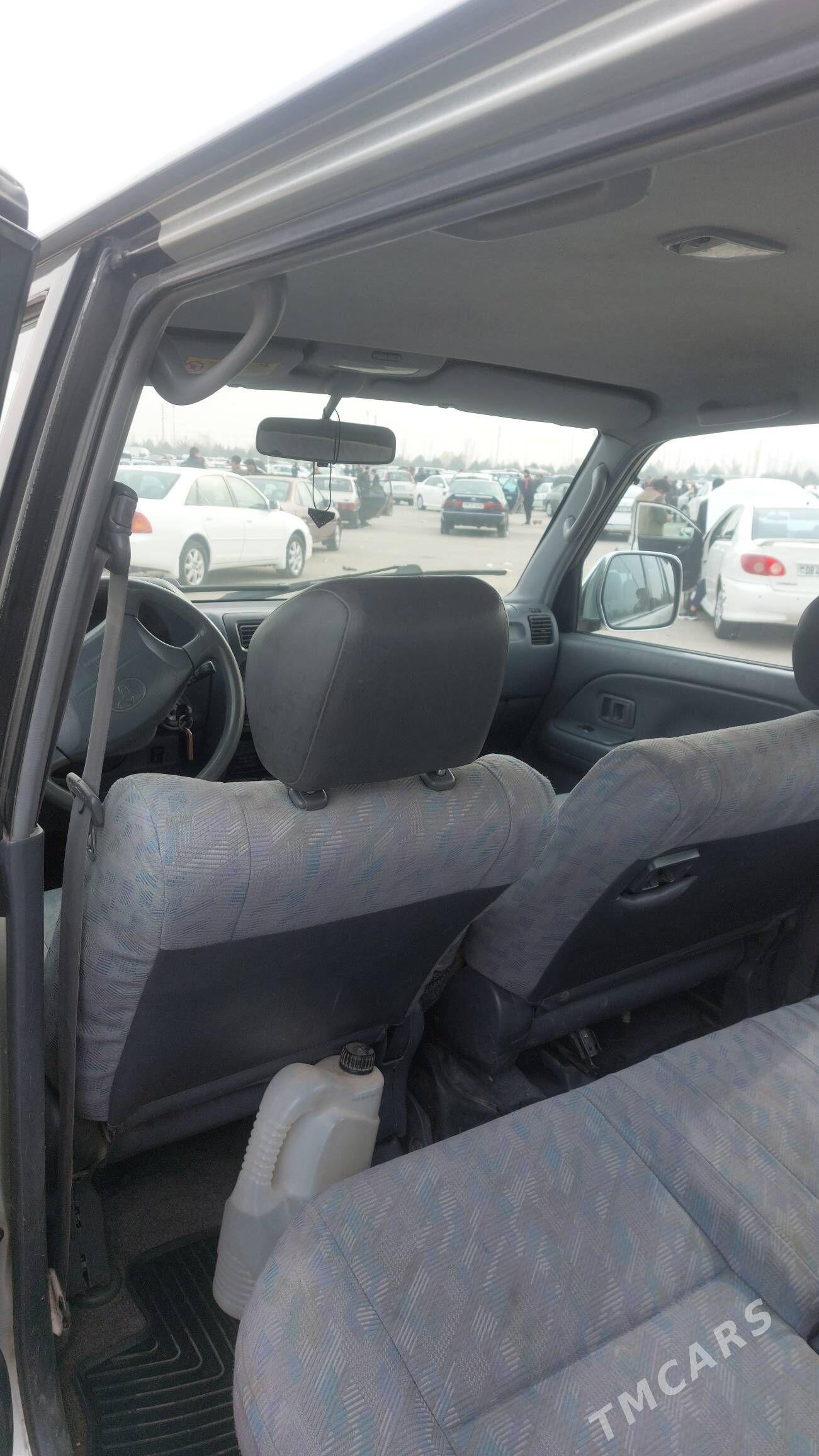 Toyota Land Cruiser Prado 2002 - 165 000 TMT - Гурбансолтан Едже - img 1