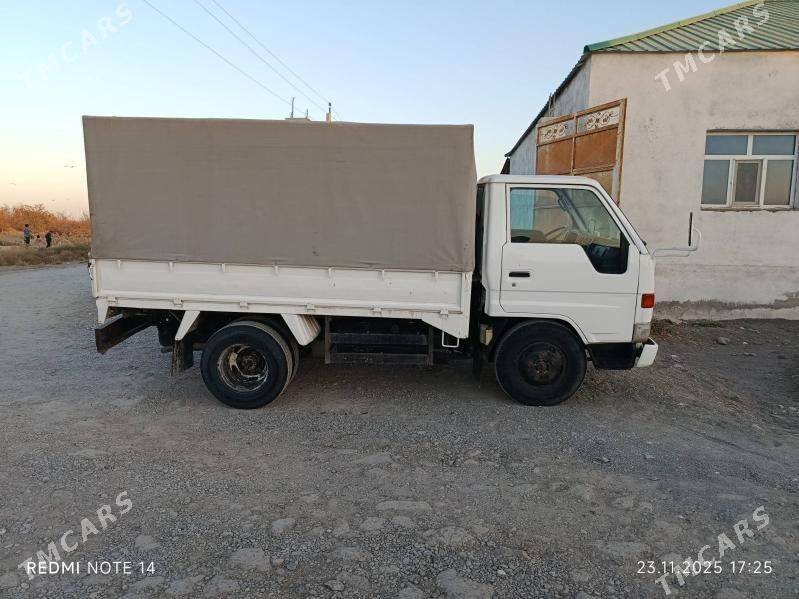 Toyota Dyna 2001 - 105 000 TMT - Гёкдепе - img 7