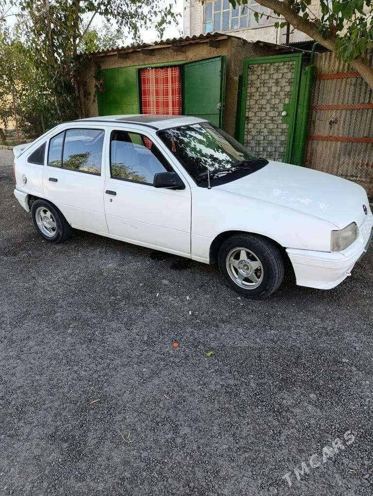 Opel Astra 1986 - 28 000 TMT - Türkmenbaşy - img 3