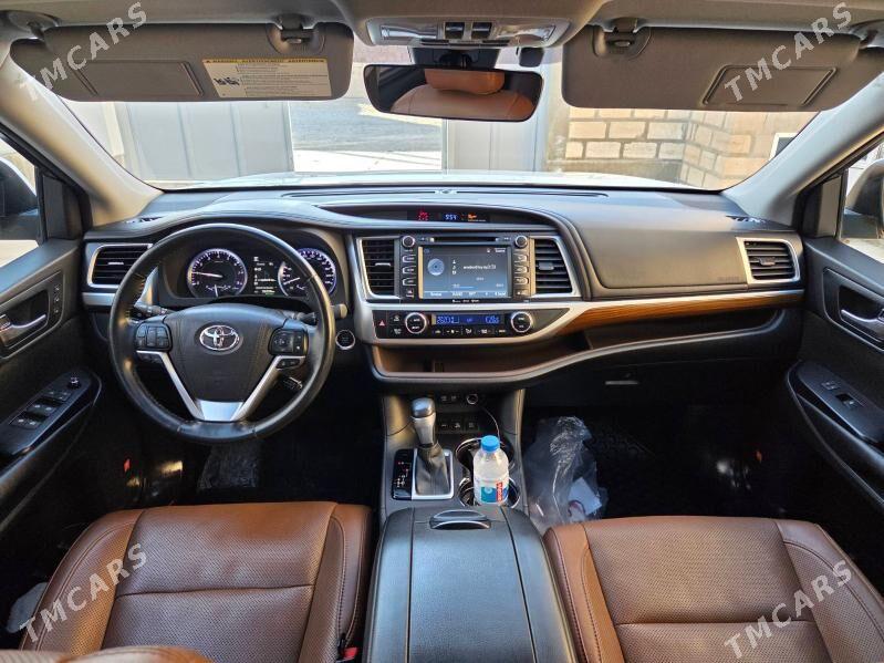 Toyota Highlander 2017 - 610 000 TMT - Gyzylarbat - img 5