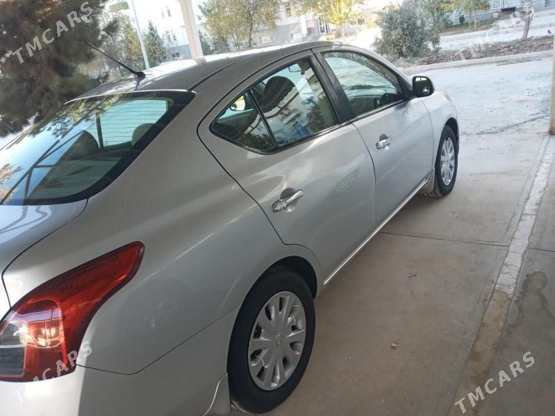 Nissan Versa 2011 - 120 000 TMT - Köşi - img 2