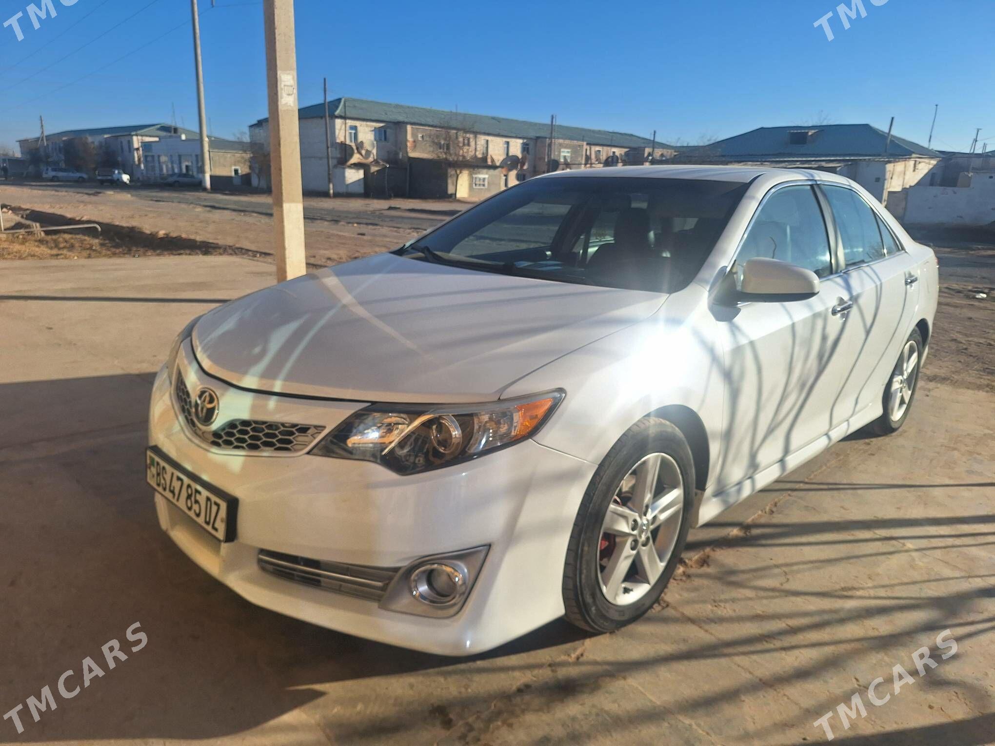 Toyota Camry 2012 - 210 000 TMT - Köneürgenç - img 1
