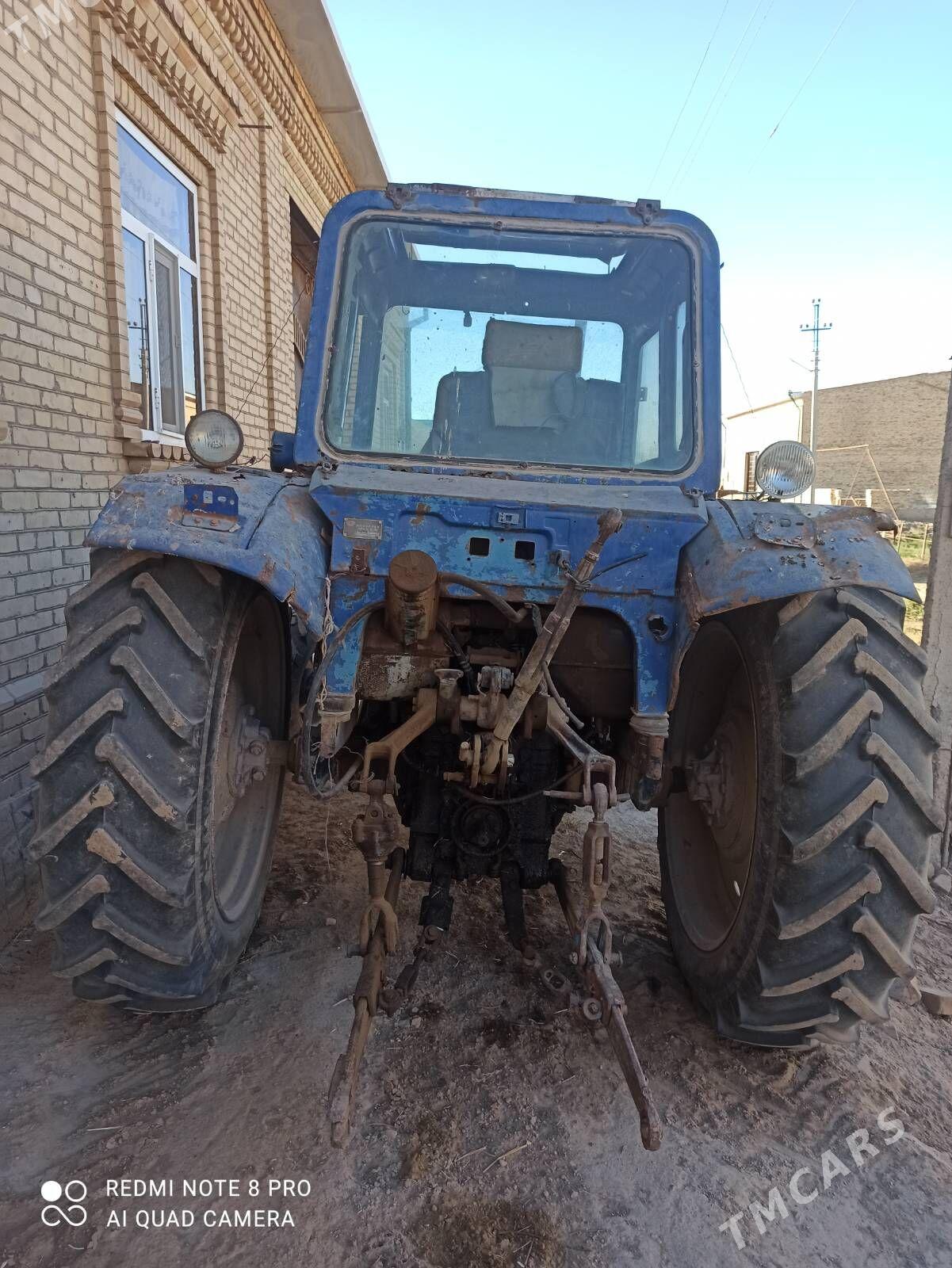 MTZ 80 1980 - 160 000 TMT - Çärjew - img 9