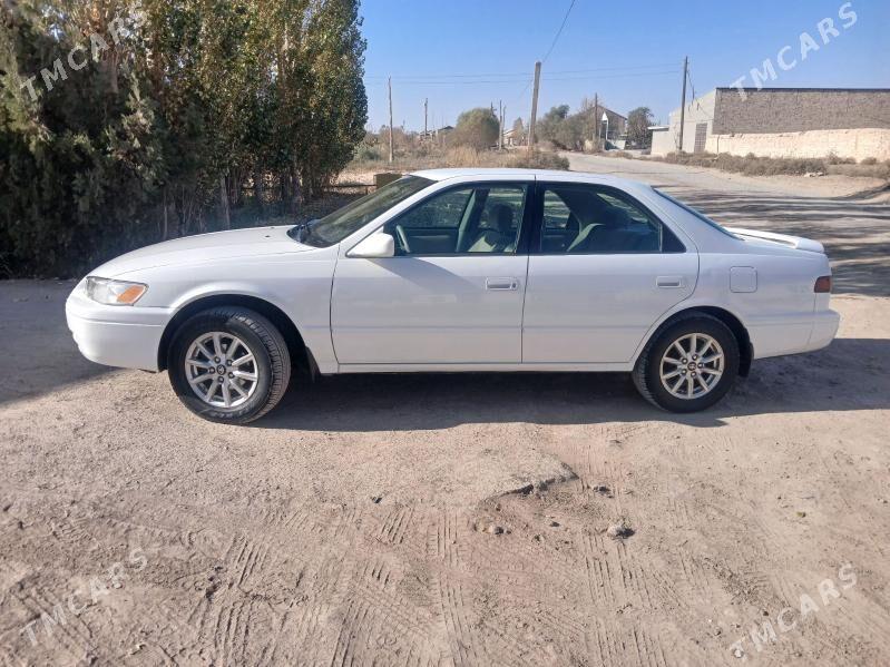 Toyota Camry 1998 - 155 000 TMT - Köneürgenç - img 3