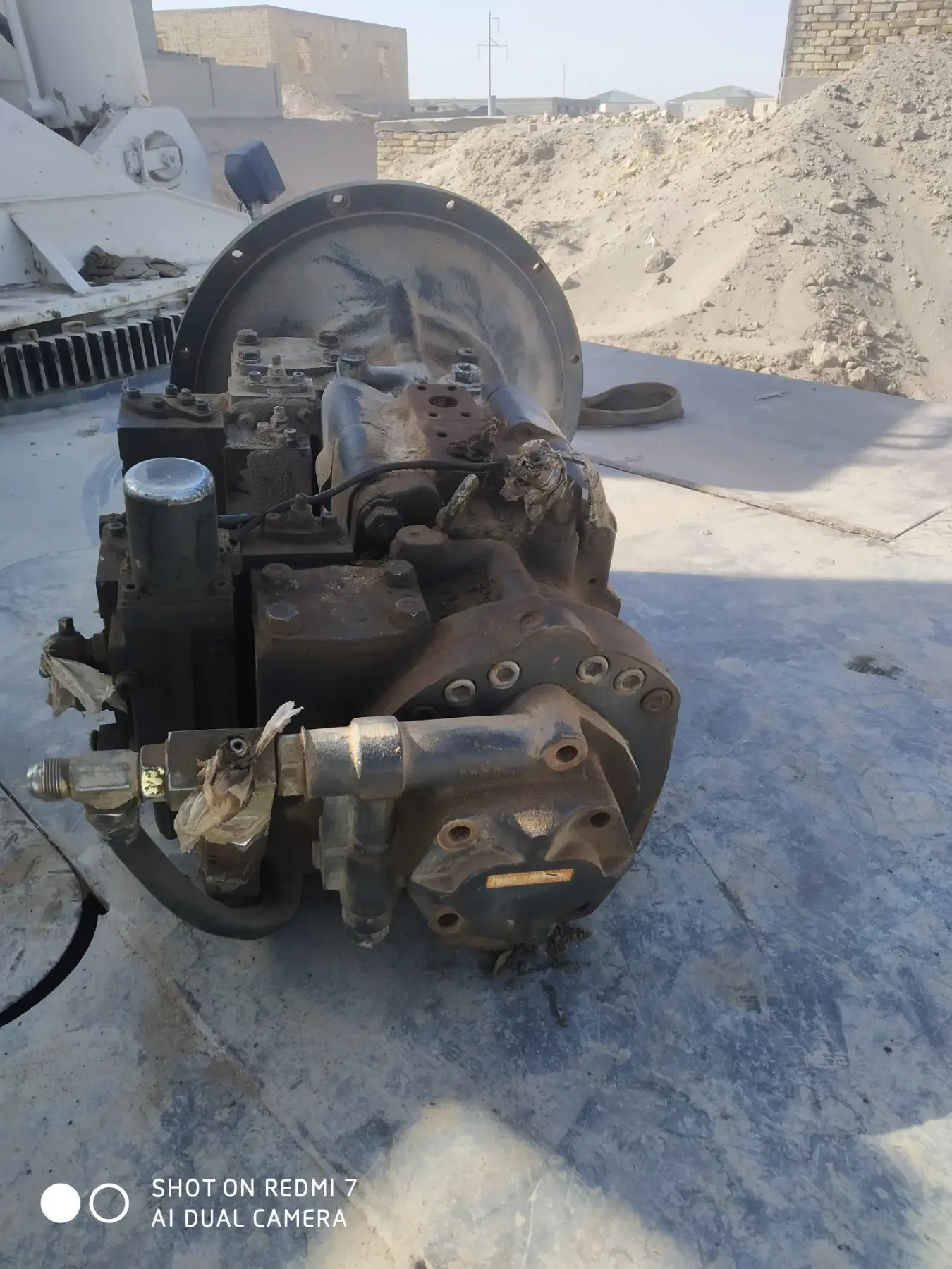 ensha ekskovator 20 000 TMT - Gurbansoltan Eje - img 2