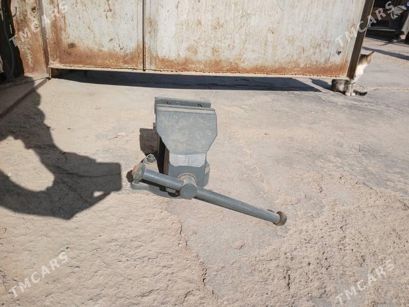 TISKI - Векильбазар - img 1