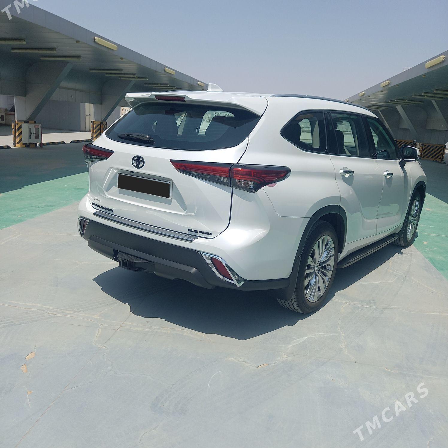 Toyota Highlander 2022 - 703 000 TMT - Aşgabat - img 3