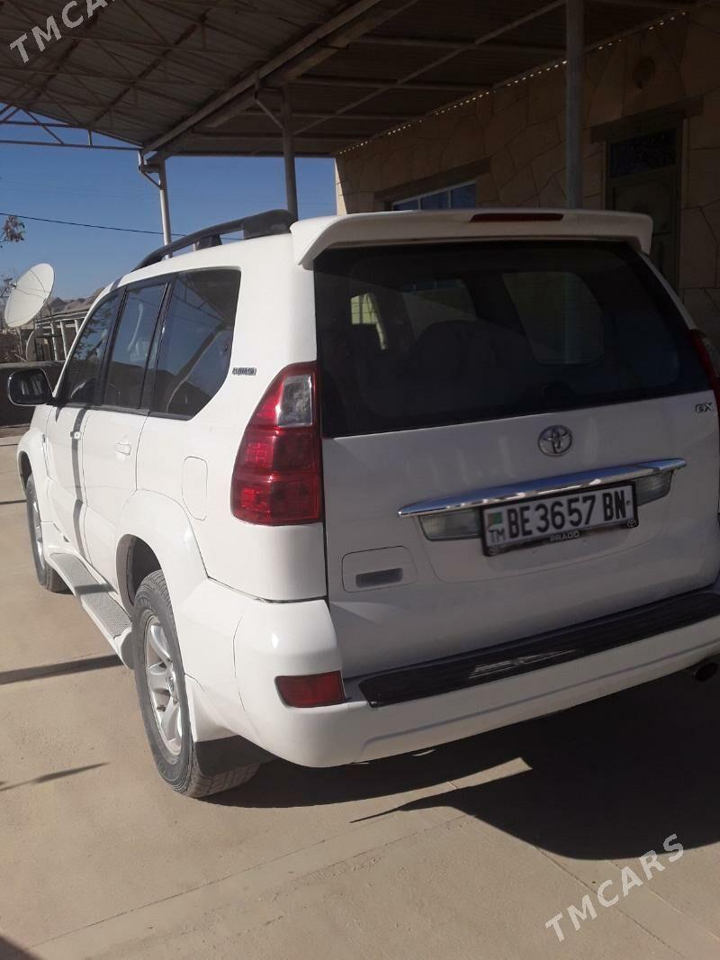 Toyota Land Cruiser Prado 2005 - 300 000 TMT - Gyzylarbat - img 2