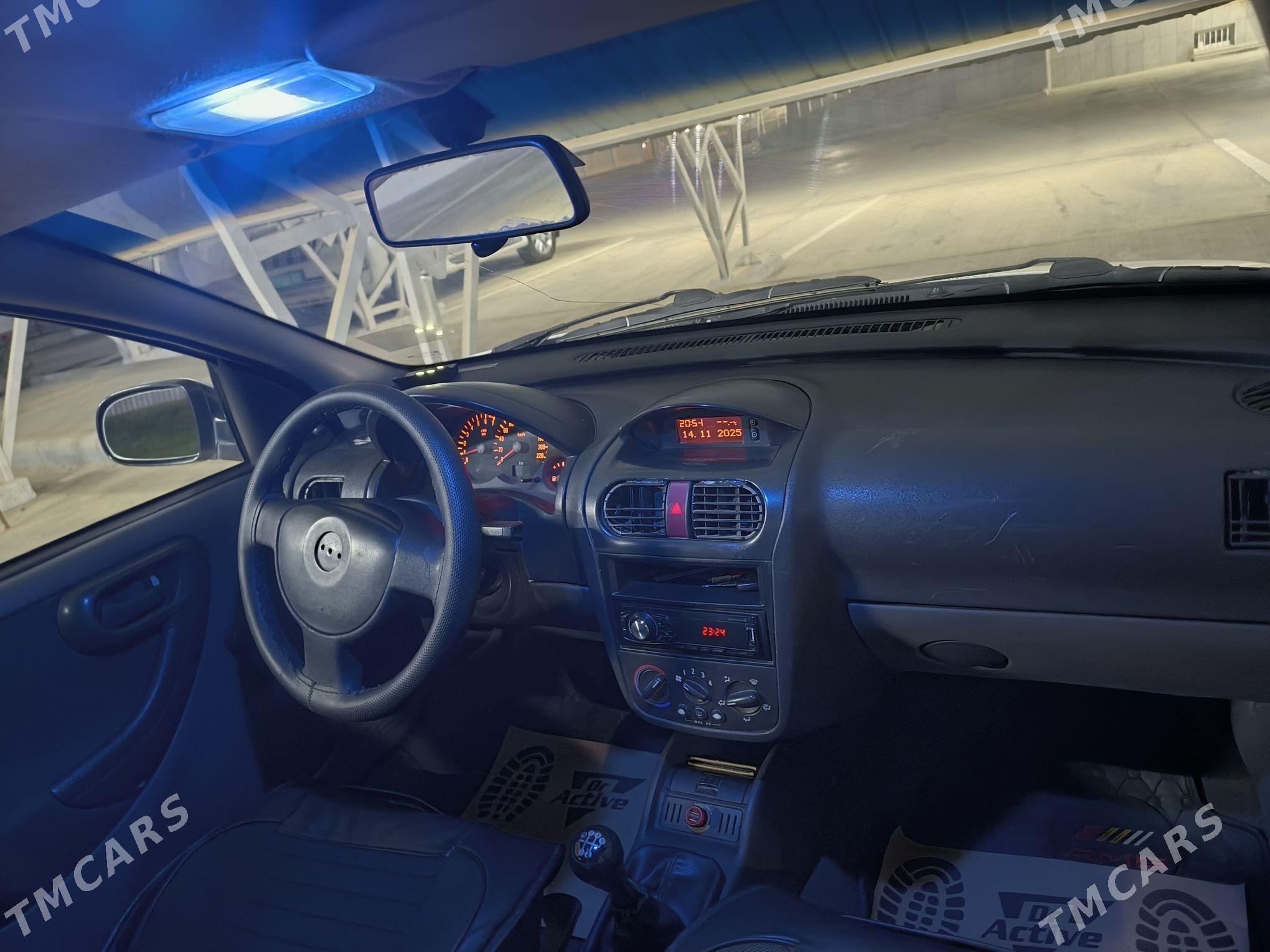 Opel Corsa 2003 - 50 000 TMT - Hitrowka - img 4