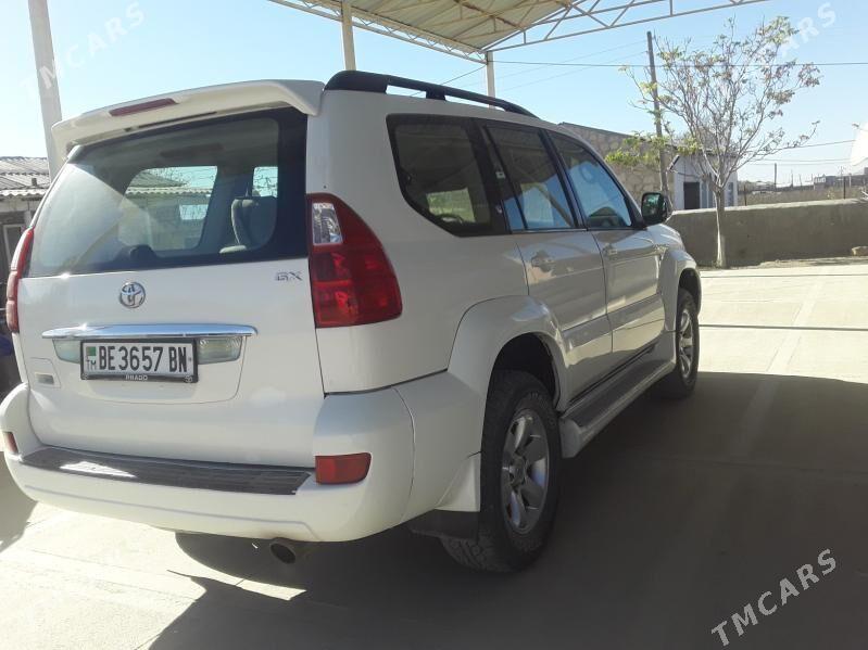 Toyota Land Cruiser Prado 2005 - 300 000 TMT - Gyzylarbat - img 4