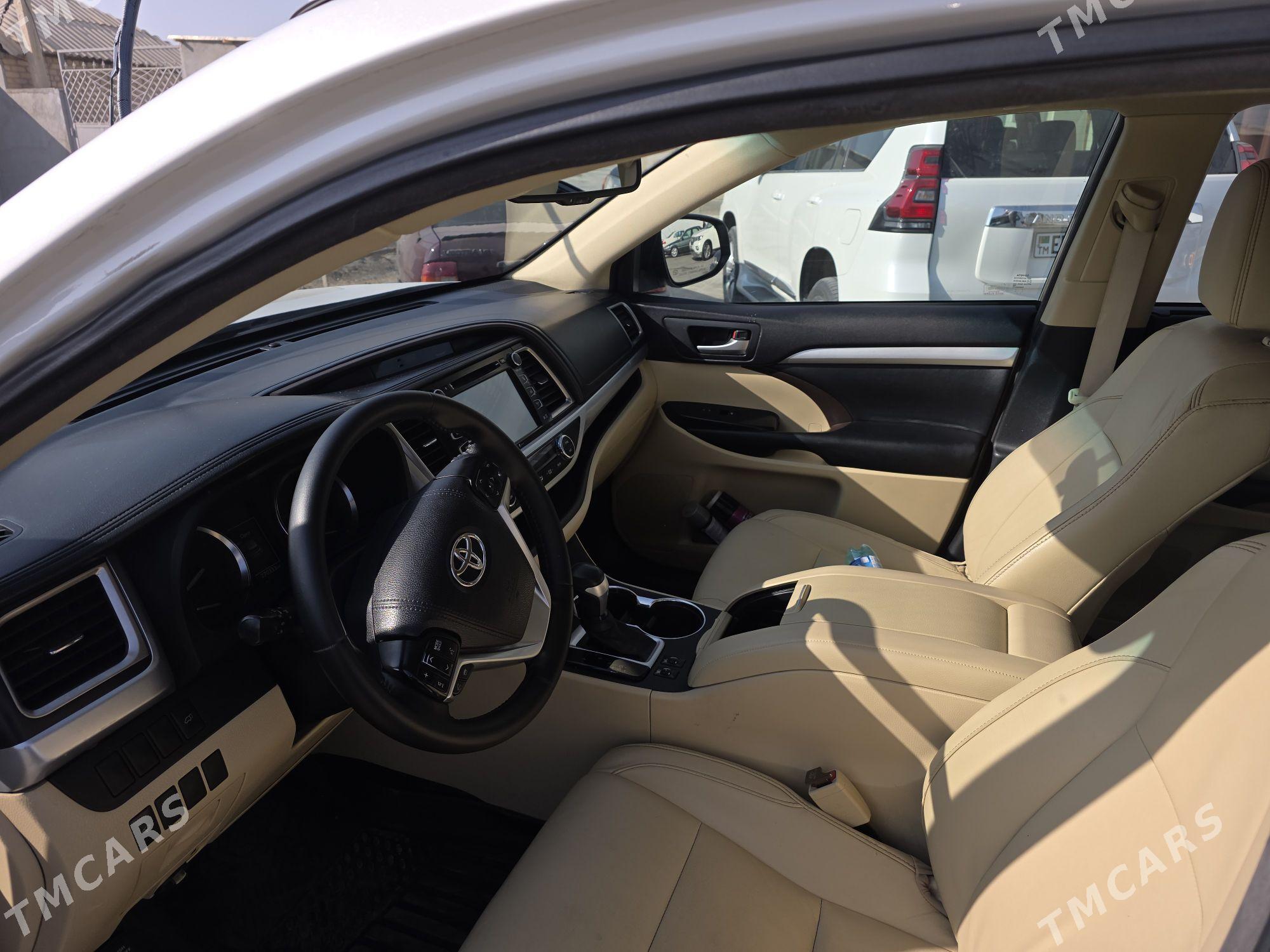 Toyota Highlander 2016 - 330 000 TMT - Мары - img 5