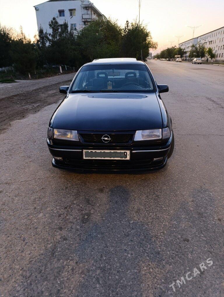 Opel Vectra 1992 - 34 500 TMT - Дашогуз - img 9