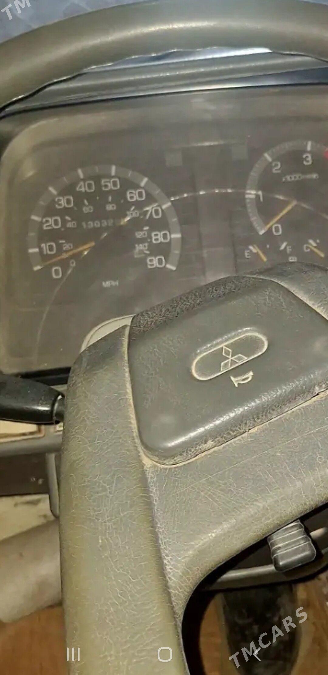 Mitsubishi Fuso 1998 - 220 000 TMT - Керки - img 3