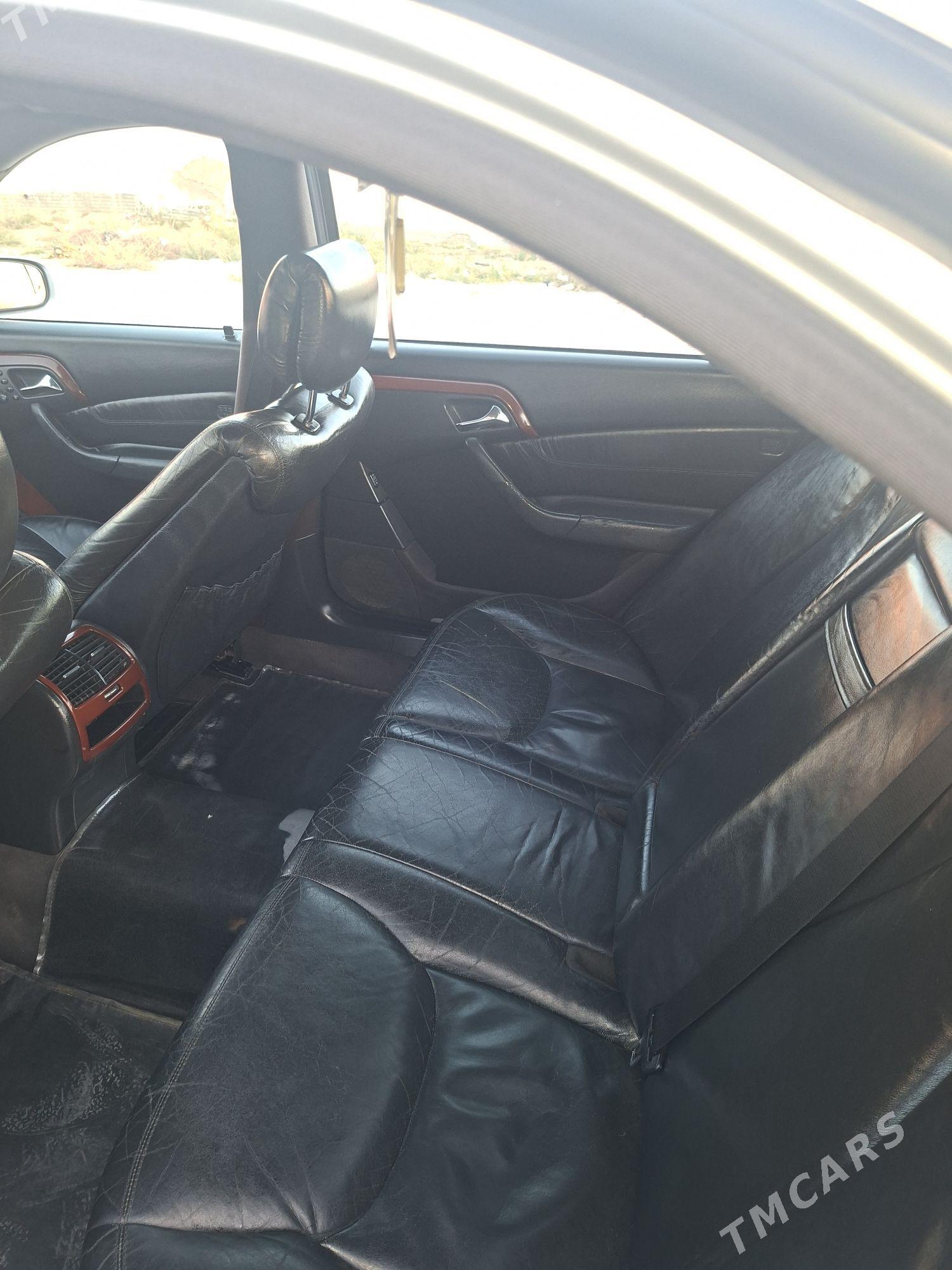 Mercedes-Benz C-Class 1999 - 110 000 TMT - Балканабат - img 5