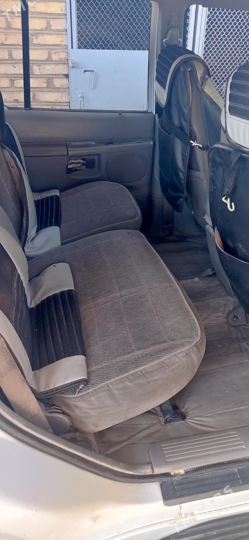 Ford Explorer 1995 - 40 000 TMT - Sarahs - img 5