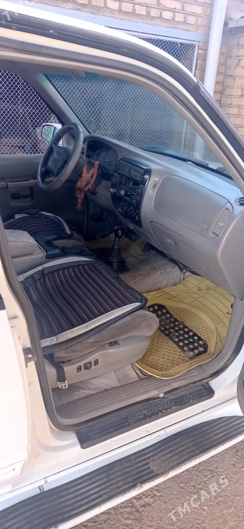 Ford Explorer 1995 - 40 000 TMT - Sarahs - img 6