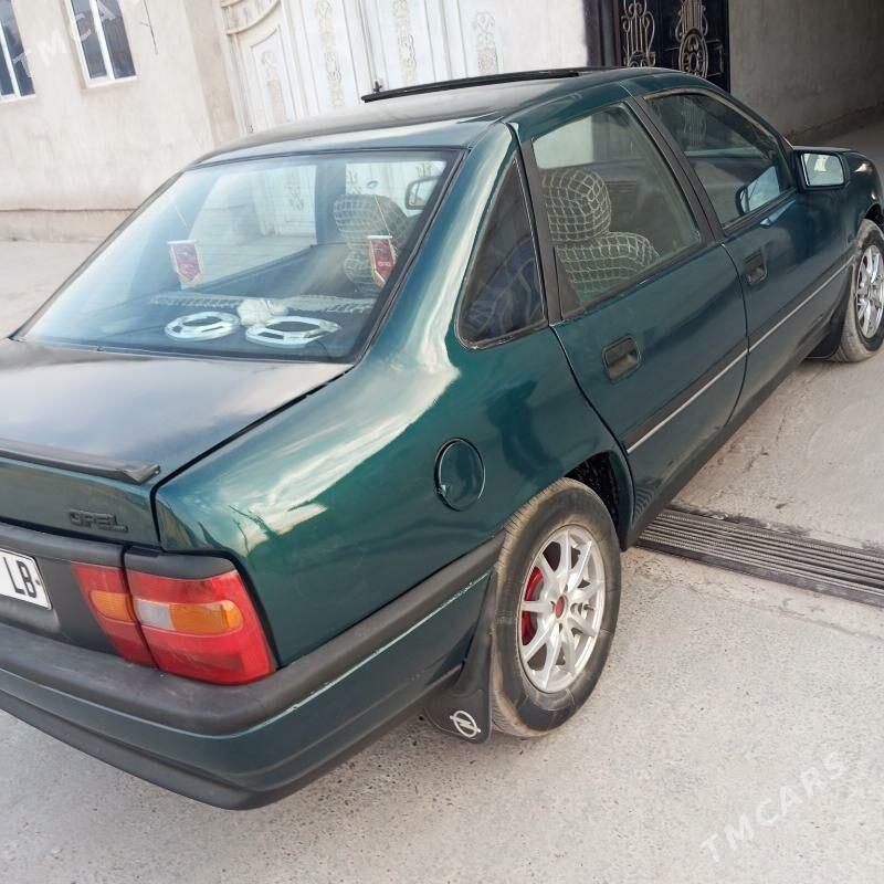 Opel Vectra 1991 - 39 000 TMT - Туркменабат - img 3
