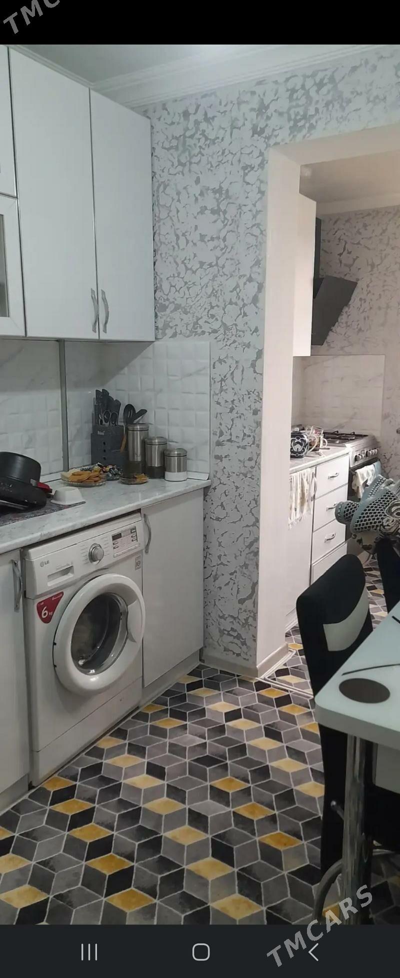 11 Mkr 3 komnat  - 11 мкр - img 2