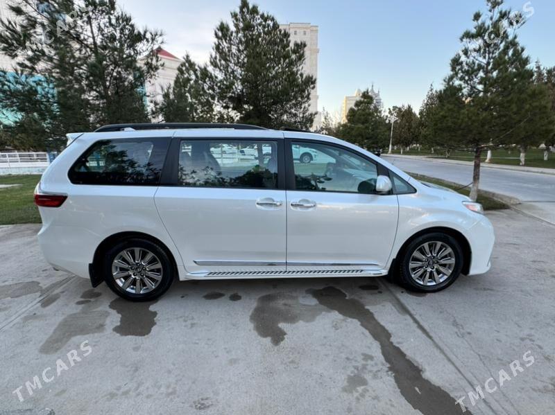 Toyota Sienna 2018 - 430 000 TMT - Хитровка - img 4