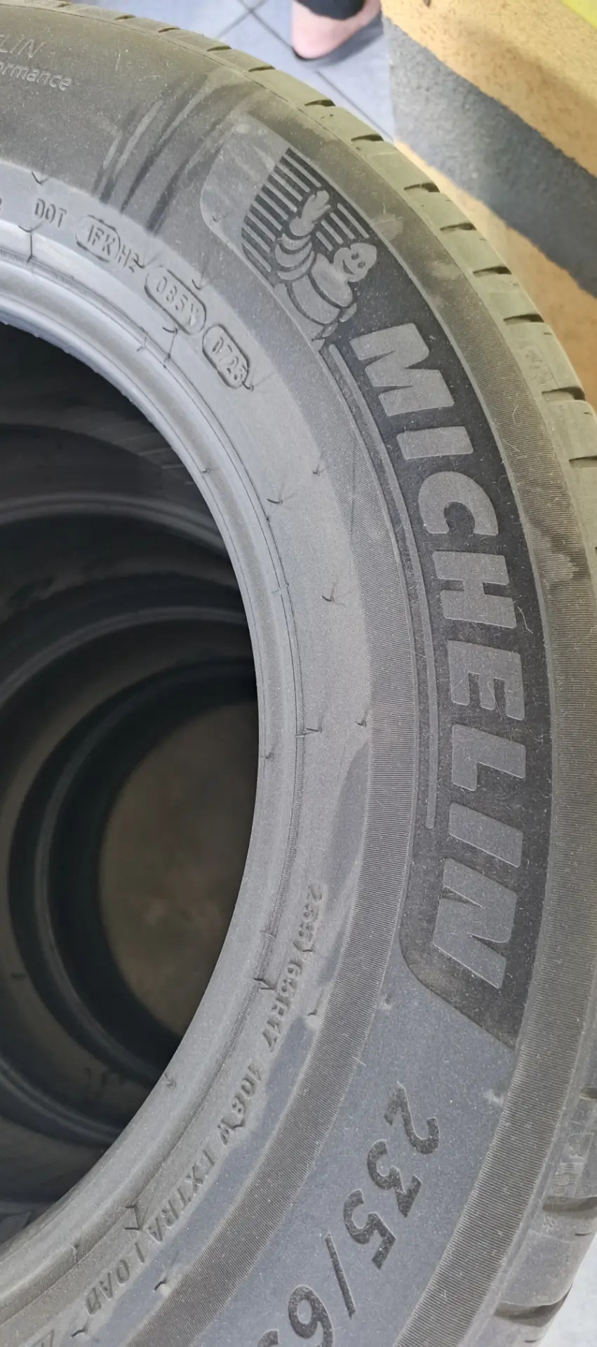 235 65 17 MICHILEN 2 000 TMT - Garadamak - img 3