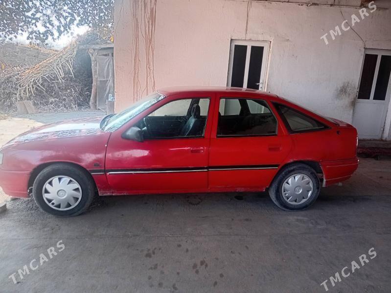 Opel Vectra 1991 - 25 000 TMT - Фарап - img 3