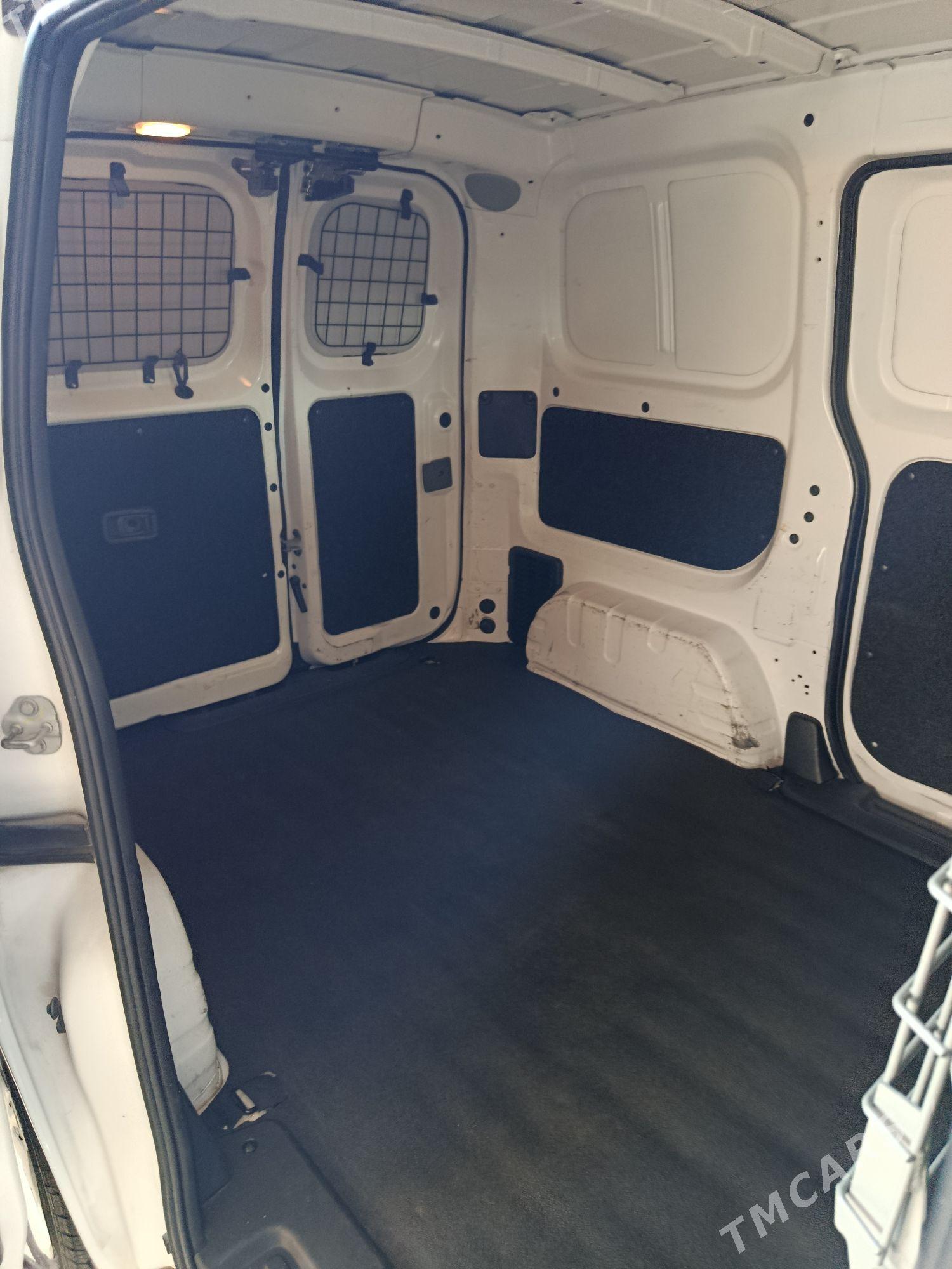 Toyota Hiace 2019 - 205 000 TMT - Aşgabat - img 6