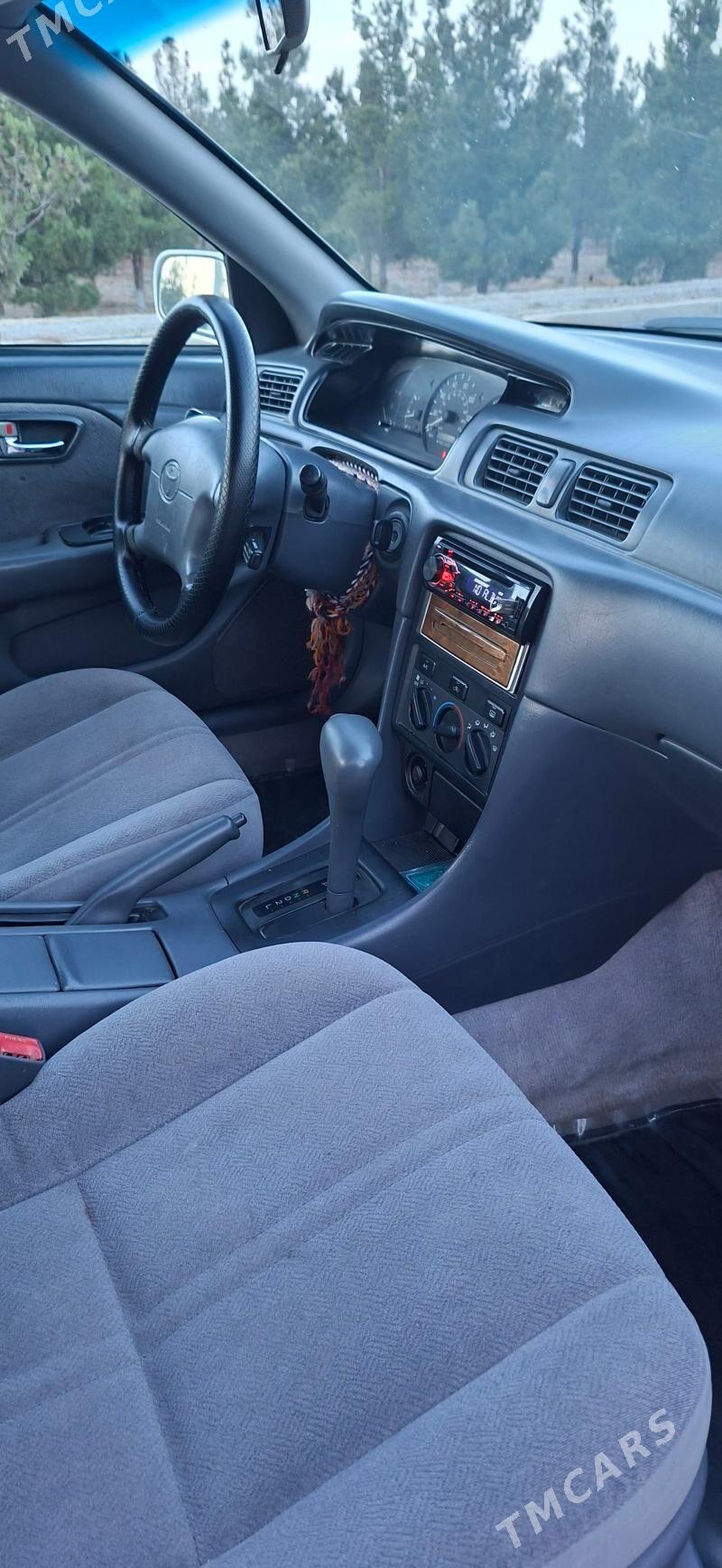 Toyota Camry 2001 - 138 000 TMT - Bäherden - img 6