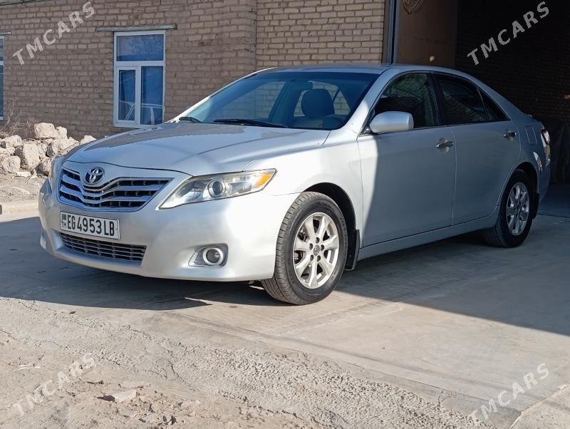 Toyota Camry 2010 - 180 000 TMT - Фарап - img 2