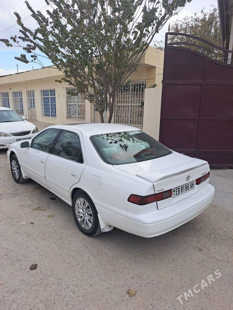Toyota Camry 1998 - 116 000 TMT - Теджен - img 2