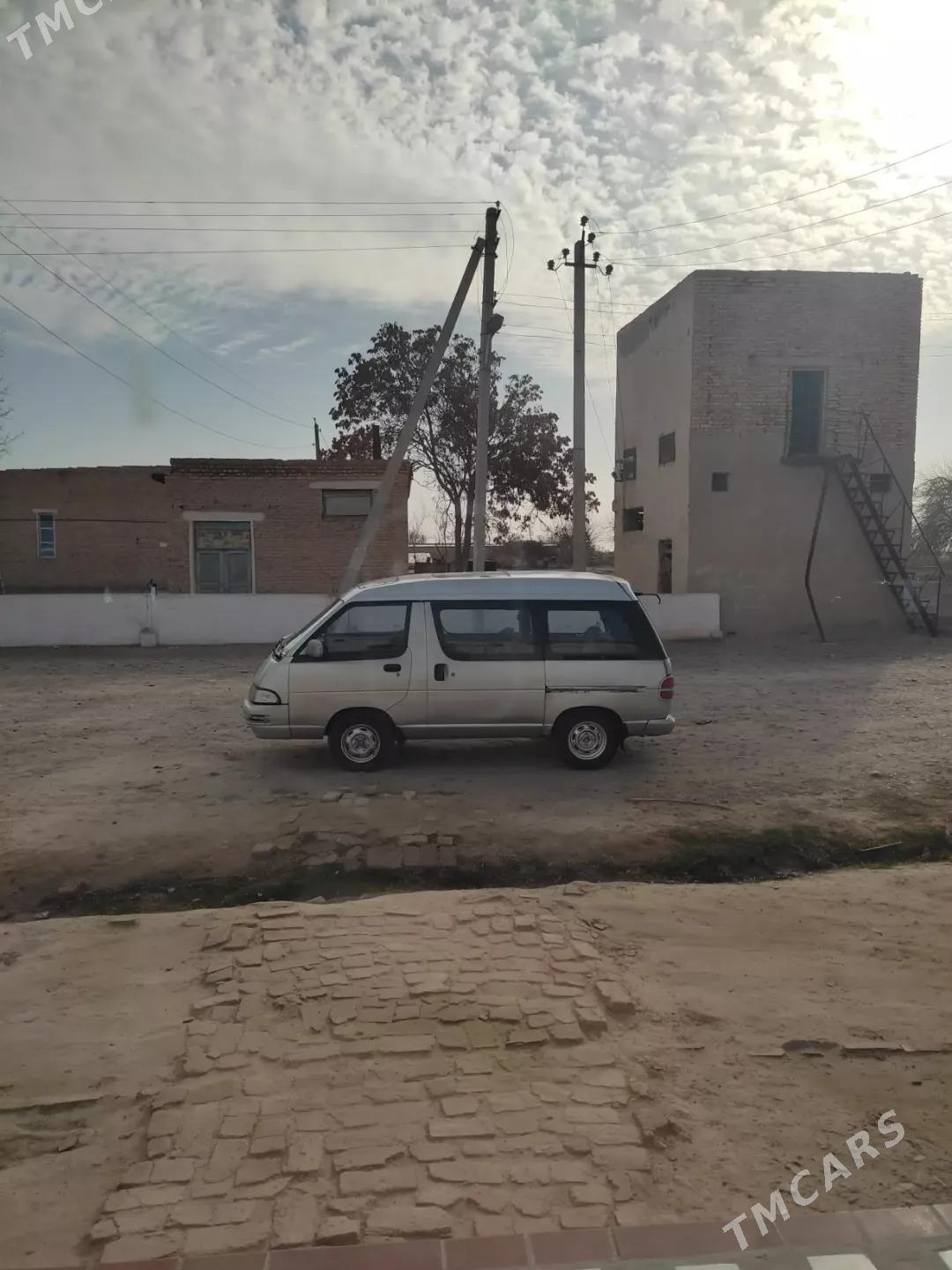 Toyota Town Ace 1995 - 25 000 TMT - Байрамали - img 6