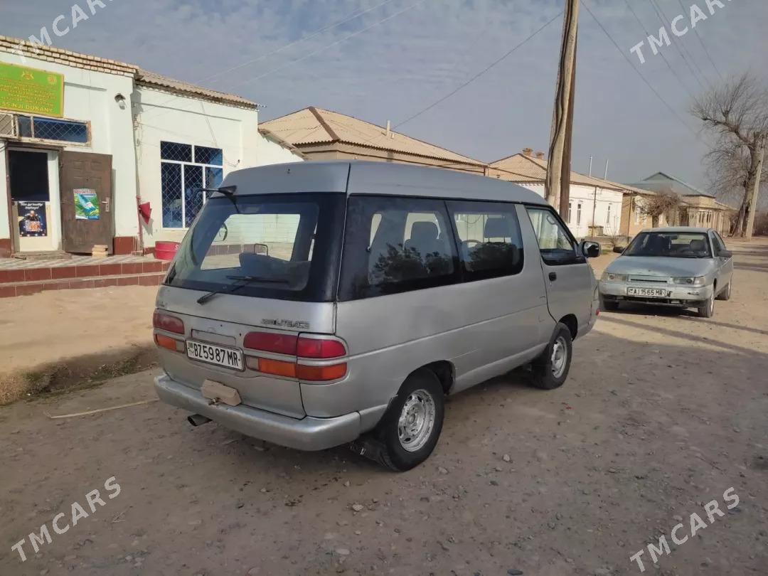Toyota Town Ace 1995 - 25 000 TMT - Байрамали - img 4
