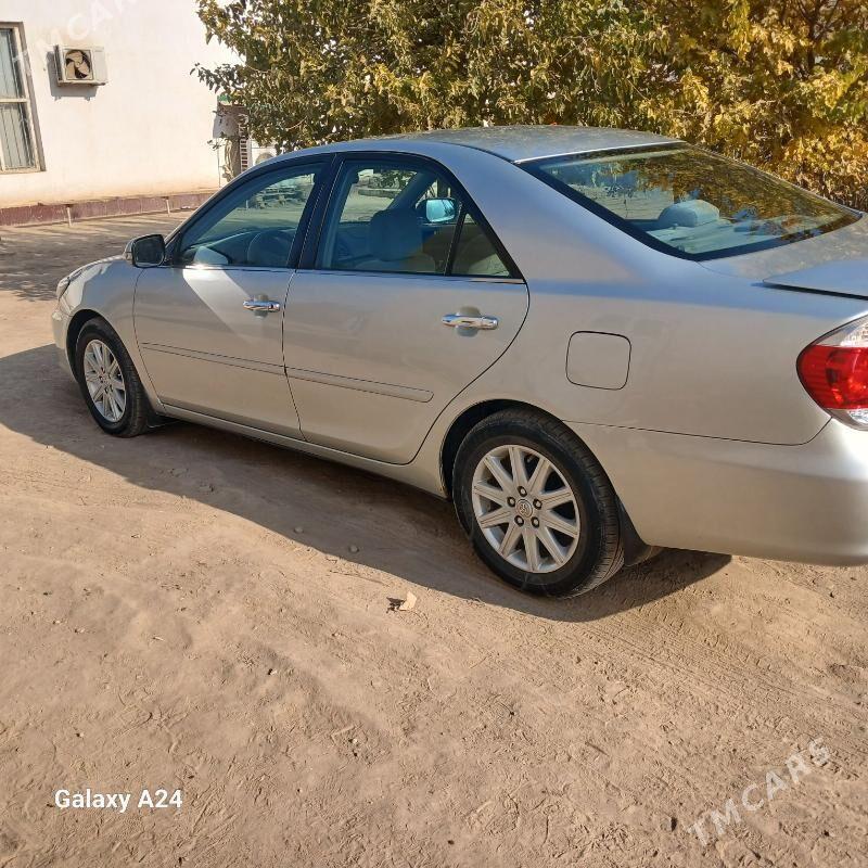 Toyota Camry 2004 - 170 000 TMT - Halaç - img 4