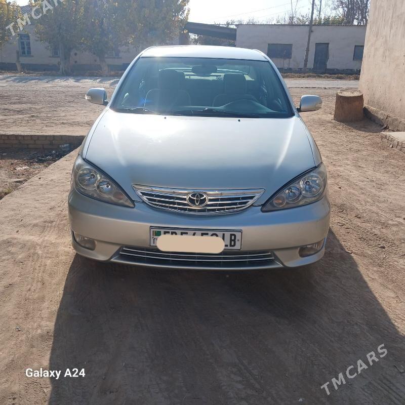 Toyota Camry 2004 - 170 000 TMT - Halaç - img 3